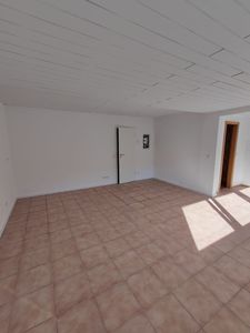 Helle 35-m²-Wohnung mit neuer Küche – ideal gelegen für Ärzte und Klinikmitarbeiter