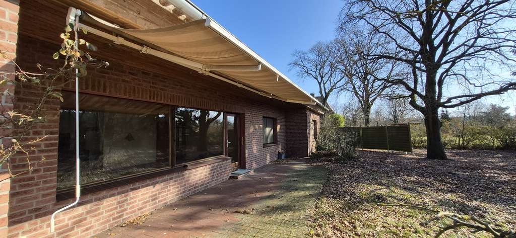 Immobilie in Dannenberg - Geräumiges 1-2 Familienhaus mit PV-Anlage, Fernwärme, großes Grundstück in Feldrandlage - Bild 2