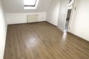 GEPFLEGTE 2-ZIMMER DACHGESCHOSSWOHNUNG IM HERZEN VON WIESBADEN-BIEBRICH – Rathenauplatz 2, 65203 Biebrich, Wiesbaden – Vorschaubild 12