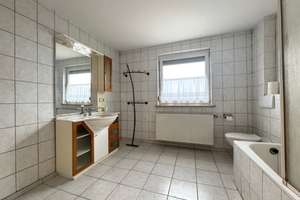 ** gepflegt und einzugsbereit ** Modernisiertes Einfamilienhaus mit Potenzial zum weiteren Ausbau – Die vollständige Adresse der Immobilie erhältst du vom Anbieter., 89567 Sontheim an der Brenz – Vorschaubild 11