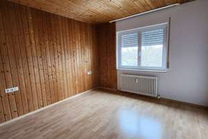Gepflegte 4,5-Zimmer-Wohnung mit Balkon in ruhigem Mehrfamilienhaus – Reutlingen – Die vollständige Adresse der Immobilie erhältst du vom Anbieter., 72762 Reutlingen-Mitte, Reutlingen – Vorschaubild 14
