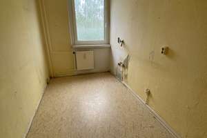 2 Raum Wohnung in ruhiger Lage Nähe S7 – Martha-Arendsee-Straße 32, 12681 Marzahn, Berlin – Vorschaubild 4