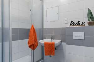 Hell und modern! 1-Raum-Wohnung mit großem Balkon und Dusche zu vermieten! – Berliner Straße 54, 39218 Schönebeck (Elbe) – Vorschaubild 6