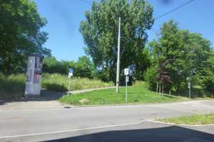 Bad Cannstatt, kleine 1-ZW im DG, Sitz-Duschwanne, Parkplatz