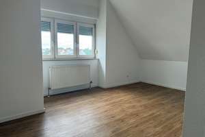 schöne 2-Zimmerwohnung mit Tageslichtbad und Balkon zu vermieten – Am Beerberg 1, 99092 Frienstedt, Erfurt – Vorschaubild 9