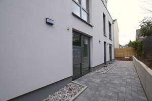 Moderne Erdgeschosswohnung mit Terrasse & Tiefgarage in Düsseldorf – Kirschblütenweg 13, 40627 Unterbach, Düsseldorf – Vorschaubild 2