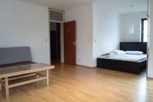 Stilvolle, geräumige und sanierte 1-Zimmer-Wohnung mit Balkon und Einbauküche in Regensburg – Merkurstr. 16, 93051 Kumpfmühl-Ziegetsdorf-Neuprüll, Regensburg – Vorschaubild 3
