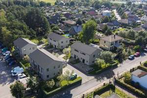 Fußbodenheizung, Wärmepumpe usw.: Neubau-Doppelhaus für zwei Familien inkl. Grundstück in Bernau – Die vollständige Adresse der Immobilie erhältst du vom Anbieter., 16321 Bernau bei Berlin – Vorschaubild 7