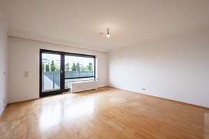 Familienwohnung mit Südwest-Balkon in ruhiger Lage – Die vollständige Adresse der Immobilie erhältst du vom Anbieter., 80992 Alt-Moosach, München – Vorschaubild 2
