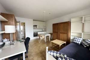 RESERVIERT!  Attraktives Apartment mit Balkon(möbliert) – Die vollständige Adresse der Immobilie erhältst du vom Anbieter., 93049 Westenviertel, Regensburg – Vorschaubild 2