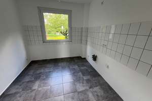 Helle Renovirte 2 ZI.-Whng. mit Balkon, Bad mit Fenster - Duisburg Rheinhausen – Richard-Wagner-Straße 1, 47226 Rheinhausen-Mitte, Duisburg – Vorschaubild 2