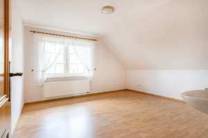Großes Walmdachhaus (2. Wohneinheit möglich) mit Doppelgarage in schöner Wohnsiedlung am Waldesrand – Die vollständige Adresse der Immobilie erhältst du vom Anbieter., 26427 Stedesdorf – Vorschaubild 8