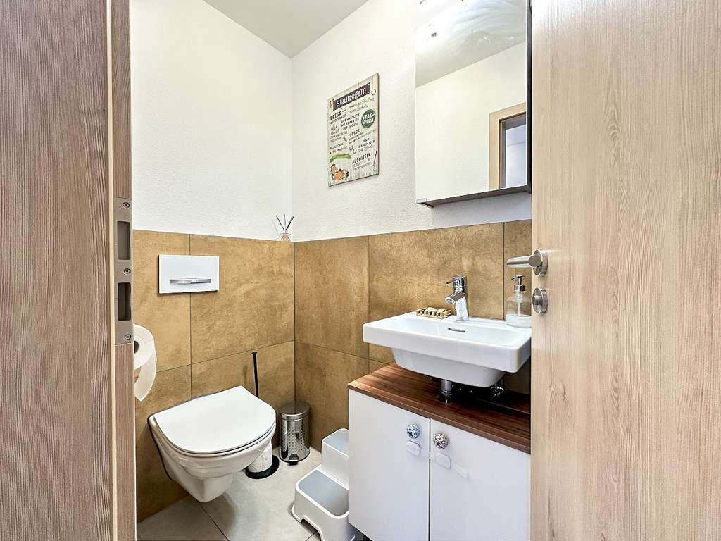 Immobilie in Tuntenhausen - Viel Platz, klare Aufteilung, moderne Ausstattung - Reihenmittelhaus von 2022 - Bild 4