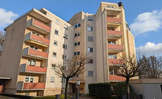 3,5-Zimmer-Eigentumswohnung mit individuellem Grundriss und Teil-Seesicht