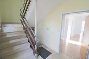 Wunderschönes Zweifamilienhaus mit 3 Garagen in Essenbach/Landshut - Zum Wohnen oder als Investment! – Landshut (Kreis) – Vorschaubild 6