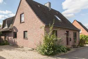 Zweifamilienhaus mit Traumgarten in Wassernähe – Die vollständige Adresse der Immobilie erhältst du vom Anbieter., 24395 Niesgrau – Vorschaubild 5