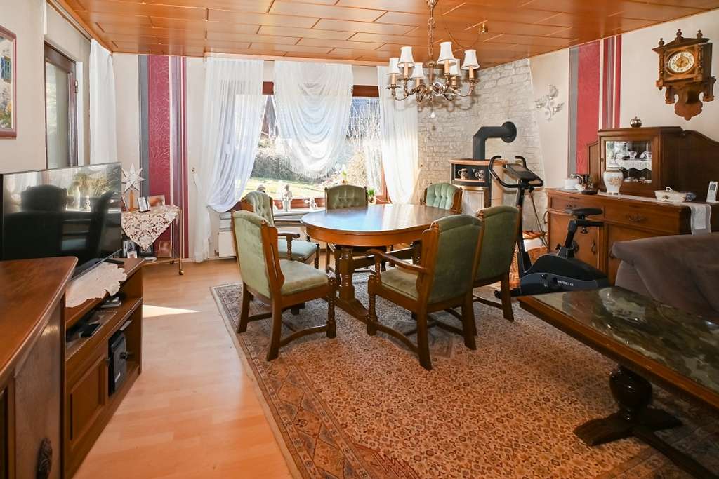 Immobilie in Sibbesse - Ihr Projekt in idyllischer Lage - Sanierungsbedürftiges Einfamilienhaus in Feld- und Waldrandlage! - Bild 2