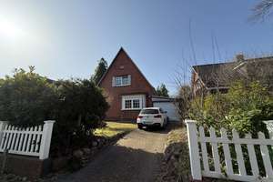 Einfamilienhaus im Traumhaften Hamburg-Sülldorf – Die vollständige Adresse der Immobilie erhältst du vom Anbieter., 22589 Sülldorf, Hamburg – Vorschaubild 2