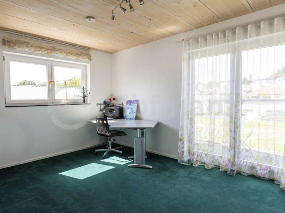 Büro/Kinderzimmer