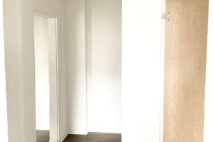 Innerstädtisch, zentral! 4-Zimmer-Wohnung mit zwei Balkonen (WBS) – Albertstr. 14, 1097 Innere Neustadt, Dresden – Vorschaubild 12