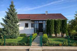 Ihr neues Zuhause im Grünen – gepflegtes Einfamilienhaus mit Gartenidylle – Guntinger Str.  12, 94333 Geiselhöring – Vorschaubild 1