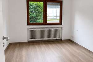 Modernisierte 4-Zi.-Wohnung mit Terrasse im Zweifamilienhaus, S-Bahn fußläufig – Liststraße 11, 71336 Waiblingen – Vorschaubild 6