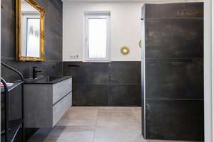 Moderne Stadtvilla mit Pool und großzügigem Garten – luxuriöses Wohnen in ruhiger Lage von Neuried – Die vollständige Adresse der Immobilie erhältst du vom Anbieter., 77743 Neuried – Vorschaubild 23