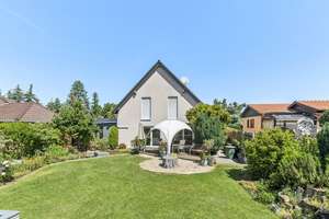 Provisionsfrei – Familienfreundliches Haus in gutem Zustand mit sonnigem Garten und Pool – Die vollständige Adresse der Immobilie erhältst du vom Anbieter., 4178 Burghausen-Rückmarsdorf, Leipzig – Vorschaubild 1
