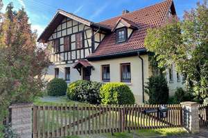 Gepflegtes Fachwerkhaus mit 5 Zimmern in Maroldsweisach OT Eckartshausen – Am Kirchberg 2, 96126 Maroldsweisach – Vorschaubild 1