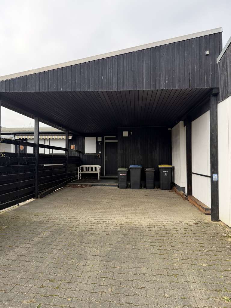 Immobilie in Cremlingen - Einfamilienhaus im Bungalow-Stil mit Carport und Garten in Cremlingen - Weddel - Bild 2