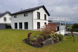 Lichtdurchflutetes Familienhaus mit großem Garten, moderner Wohnküche und Terrasse! – Die vollständige Adresse der Immobilie erhältst du vom Anbieter., 35041 Haddamshausen, Marburg – Vorschaubild 2