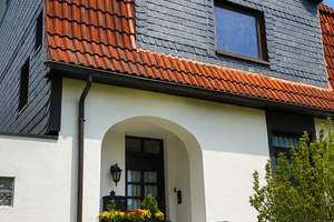 Charmantes freistehendes Einfamilienhaus in begehrter Wohnlage – Die vollständige Adresse der Immobilie erhältst du vom Anbieter., 42657 Burg/Höhscheid, Solingen – Vorschaubild 2