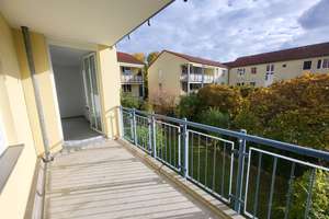 „Frisch renoviertes Juwel in Freimann: 3 Zimmer, Südbalkon & Gäste-WC direkt an der Heide“ – Karl-Richter-Straße 9, 80939 Freimann, München – Vorschaubild 1