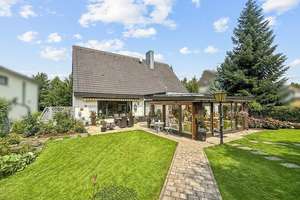 Einfamilienhaus mit viel Platz in Nürnberg-Nord sucht neue Familie! – Die vollständige Adresse der Immobilie erhältst du vom Anbieter., 90427 Boxdorf, Nürnberg – Vorschaubild 2