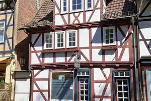 Geschichte trifft Vielseitigkeit: Großzügiges Wohn- und Geschäftshaus in Bad Sooden-Allendorf – Die vollständige Adresse der Immobilie erhältst du vom Anbieter., 37242 Bad Sooden-Allendorf – Vorschaubild 2