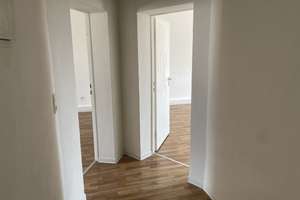 Gut geschnittene 3-Zimmer Wohnung in zentraler Lage – Berlinerstraße 153, 42277 Oberbarmen, Wuppertal – Vorschaubild 2