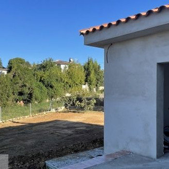 NEUBAU VILLA MIT GARTEN UND POOL IN SILS