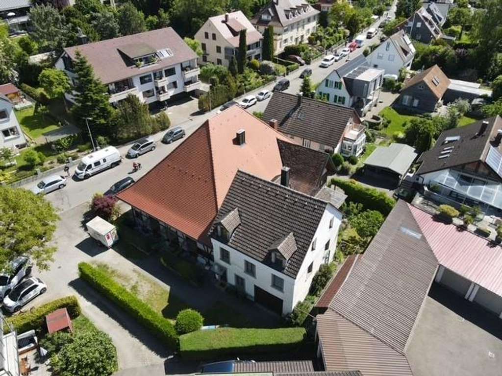 Immobilie in Konstanz - Denkmalgeschütztes 8-Familienhaus  in bester Lage von Konstanz-Königsbau mit Ausbaupotenzial - Bild 3