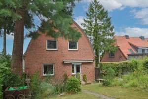 Charmantes Einfamilienhaus in
    Hassee - Saarviertel – Die vollständige Adresse der Immobilie erhältst du vom Anbieter., 24113 Vorstadt, Kiel – Vorschaubild 3