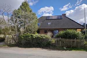 Lichtdurchflutetes Einfamilienhaus mit großem Grundstück in Quickborn – von Privat – Elisenhofstraße 1, 25451 Pinneberg (Kreis) – Vorschaubild 1