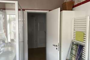 2 Zimmer Wohnung im sanierten Altbau in Neuhausen (teilmöbliert) – Donnersbergerstr. 10, 80634 Neuhausen, München – Vorschaubild 9