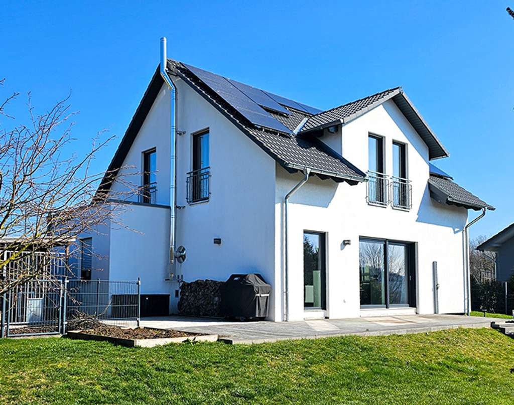 Immobilie in Oberdürenbach - Energieeffizientes, freistehendes Einfamilienhaus (KfW-55) in Holzständerbauweise in Oberdürenbach - Bild 0