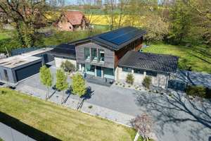 Raum, Licht und Weitblick – ein Architektenhaus für höchste Ansprüche – Die vollständige Adresse der Immobilie erhältst du vom Anbieter., 31552 Apelern – Vorschaubild 1