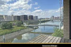 Großzügiges Wohnen in direkter Wasserlage