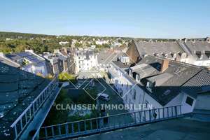 Seitlich Taunusstr.: 2-Zimmer-Wohnung in schön saniertem Altbau m. Einbauküche u. Carport – Adlerstr. 71, 65183 Mitte, Wiesbaden – Vorschaubild 5
