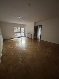 TOP: 3,5-Raum-Wohnung mit großer eigener Terrasse und Gäste-WCauf ca. 82 m² zu vermieten