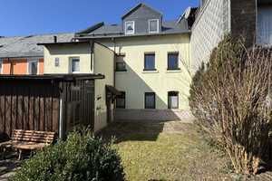 Wohnhaus mit Garage und Platz für ein Gewerbe – Hof (Kreis) – Vorschaubild 4