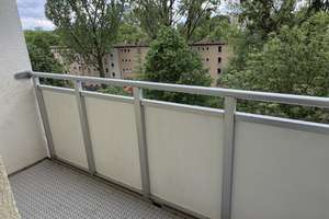1-Zimmer-Wohnung mit Einbauküche in München Bogenhausen  – Buschingstraße 20, 81677 Parkstadt, München – Vorschaubild 4