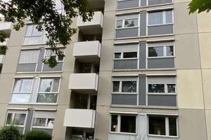 Stilvolle 3-Zimmer-Wohnung mit Balkon in Karlsruhe, Saniert, renoviert – Schinnrainstraße 3, 76227 Durlach, Karlsruhe – Vorschaubild 1