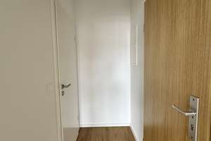 Bilk: 1 Raum Apartment mit Balkon in zentraler Lage – Brunnenstr. 12, 40223 Bilk, Düsseldorf – Vorschaubild 2